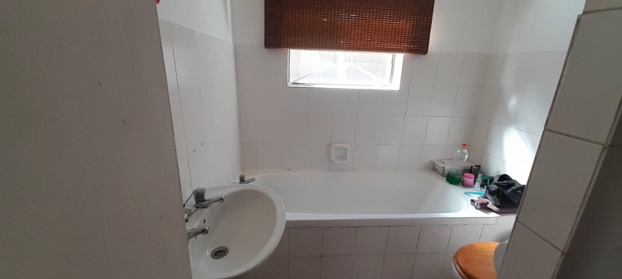 2 Bedroom Property for Sale in Sea Breeze Western Cape